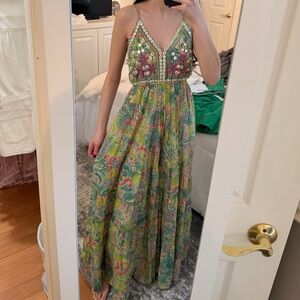 Elegant Green Paisley Maxi Dress